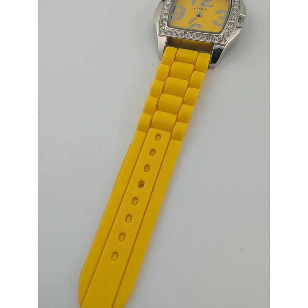 Geneva Women's Watch 39mm Silver Case Rhinestone Bezel Yellow Band- New Battery
